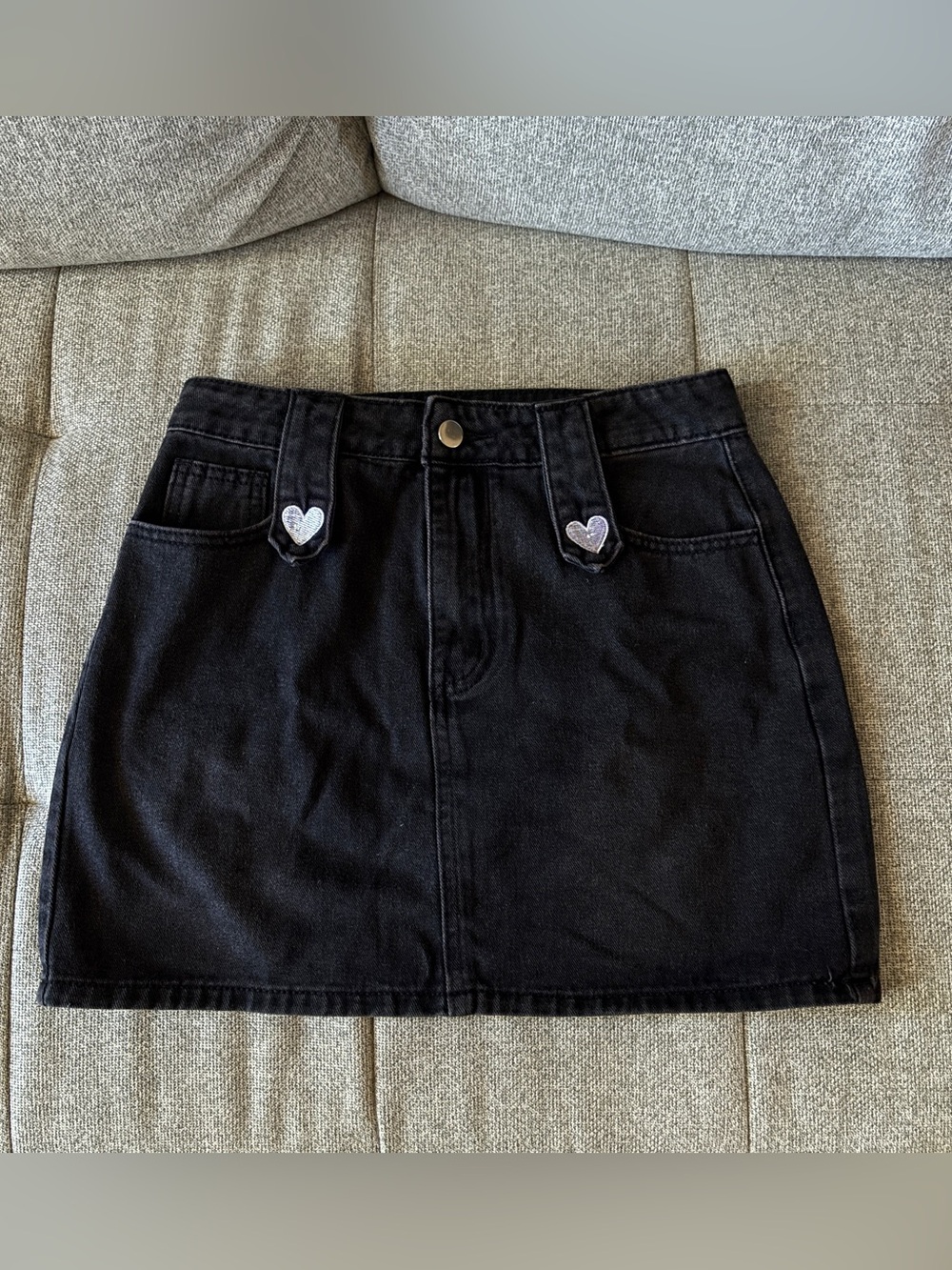 SHEIN Black Mini Skirt with Heart Belt Loop Details